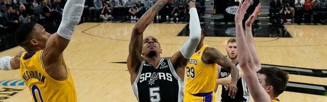 开云体育官网-韦少独自带队一言难尽，他为何又跟场边球迷吵起来