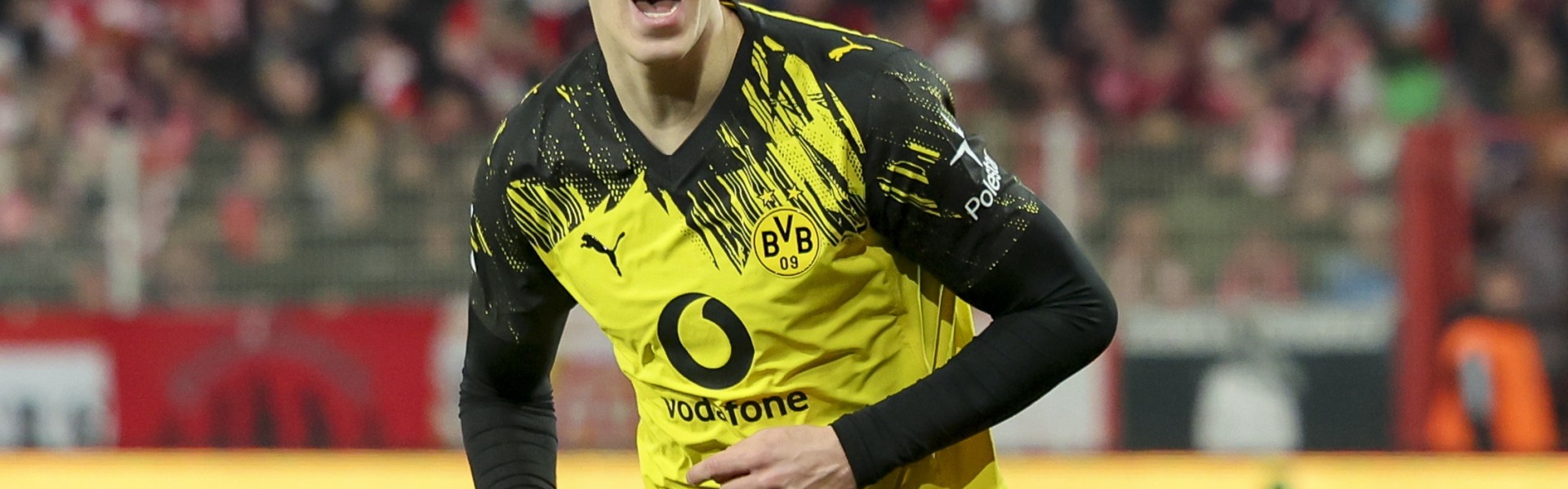 开云体育官网-连锁反应！图片报：若施洛特贝克不续约，多特防线或将有多人离队