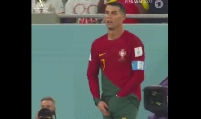 开云体育app-C罗进球庆祝与梅西同框 他给你口香糖你敢吃吗？