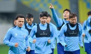 博主：今年武汉三镇是不欠薪的，新增加的转会禁令也是历史问题