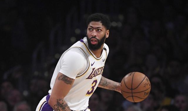 开云体育官网-名记批评戴维斯：他才是那个要带着绝望感打球的人